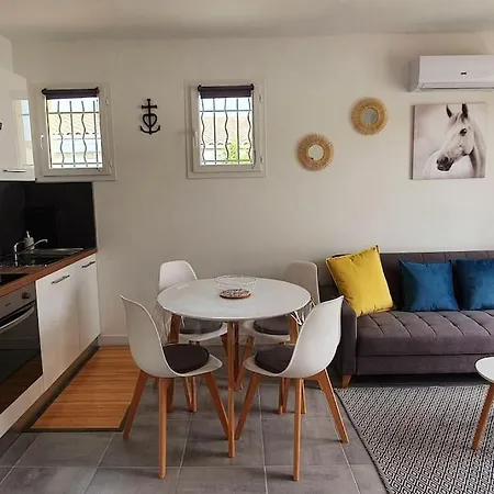 Charmant Appartement Au Calme Situe En Camargue Saint-Laurent-d'Aigouze Exterior photo